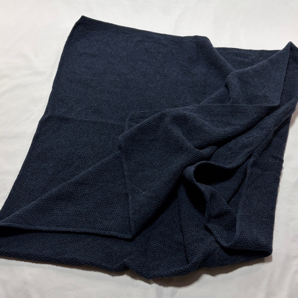 Gullfugl Norwegian lambswool poncho - Picture 2 of 7